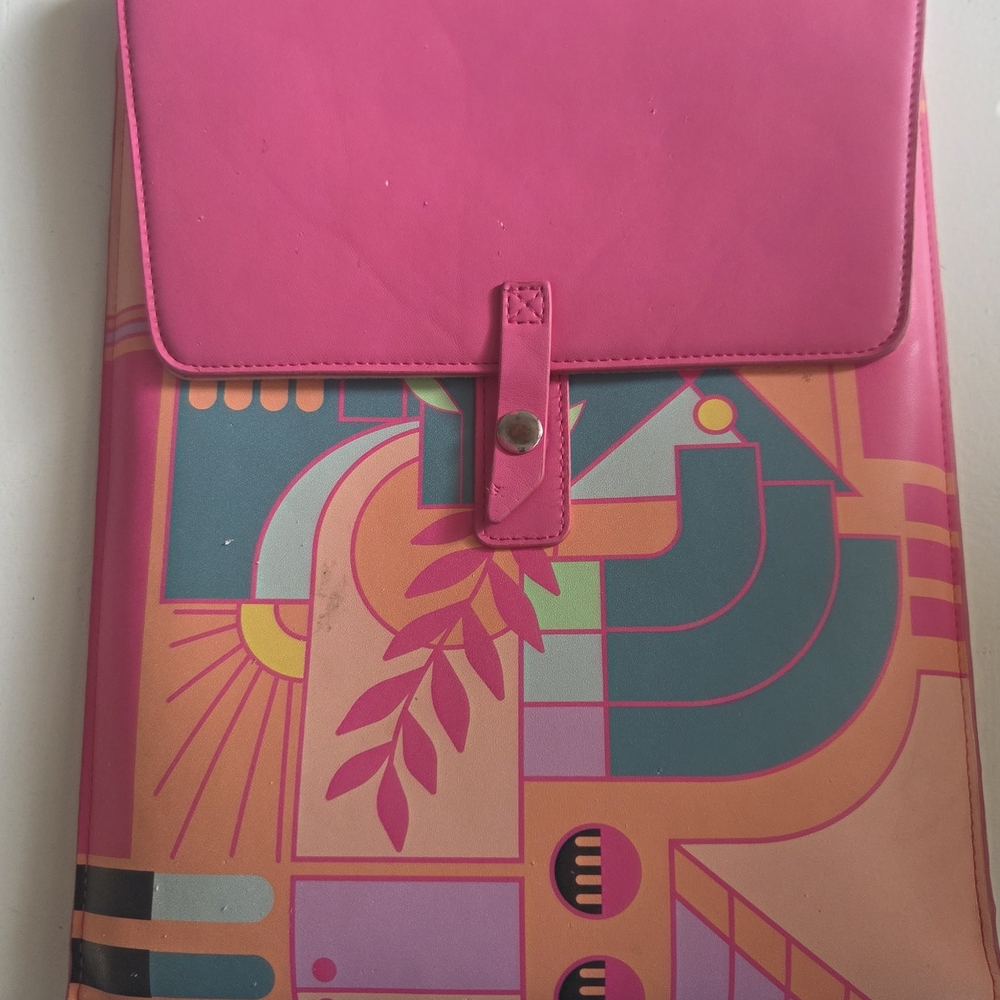 Pink Geometric Women’s Accessory Set - Hey Day Accessory Set - Picture 2 of 8